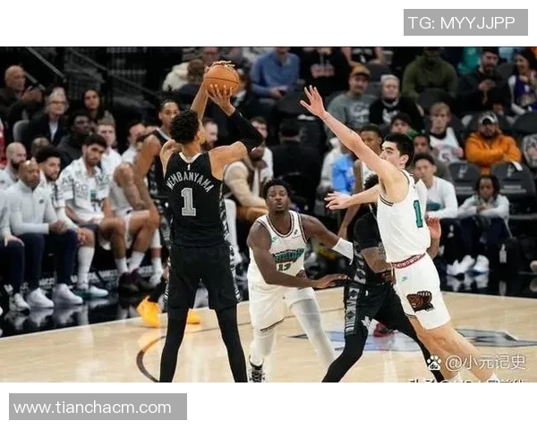 篮球对决凯尔特人全力以赴争夺胜利的精彩瞬间与战术分析